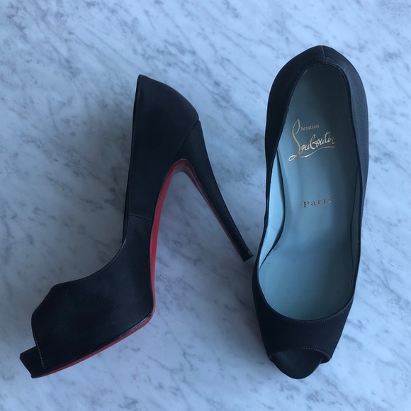 Christian Louboutin Very Prive Black Satin Pumps - Picture 2 of 15